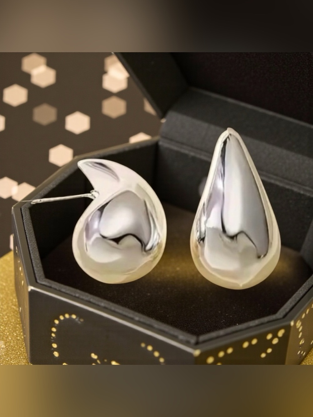 🩶Silver-Tone Chunky Teardrop Earrings/NIP